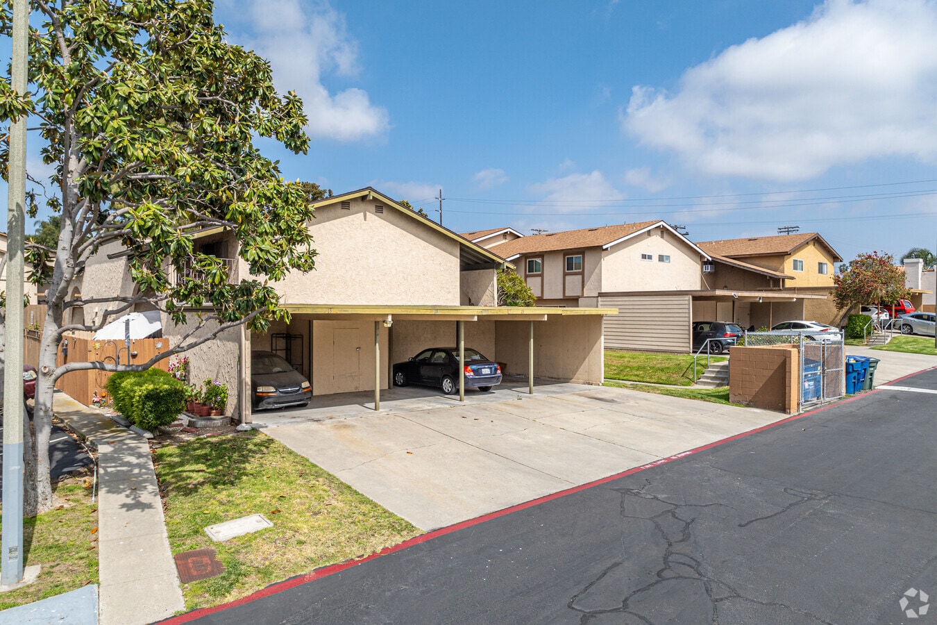 Condominium Homes - Melrose Place Townhomes