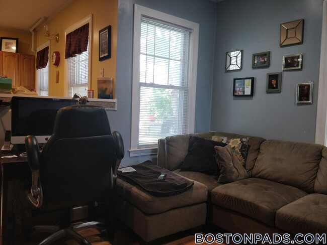 Photo - 19 Lothrop St Unidad 1