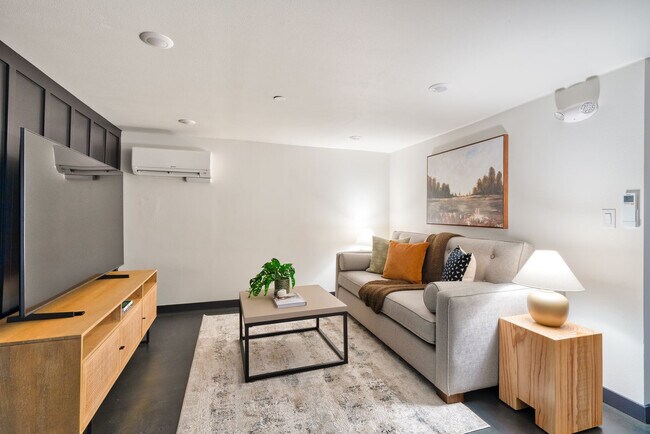 2312 NW Kearney St Unit SI ID1612038P
