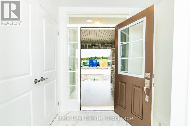 Photo - 84 Paisley Dr