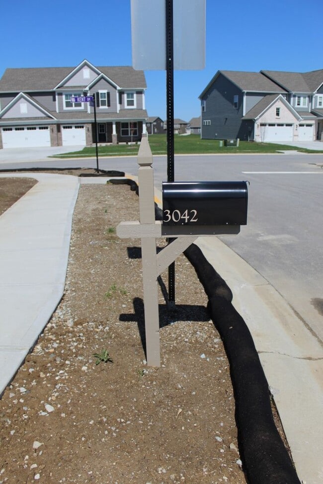 Photo - Beautiful Newer 5 BR Home in Brownsburg!