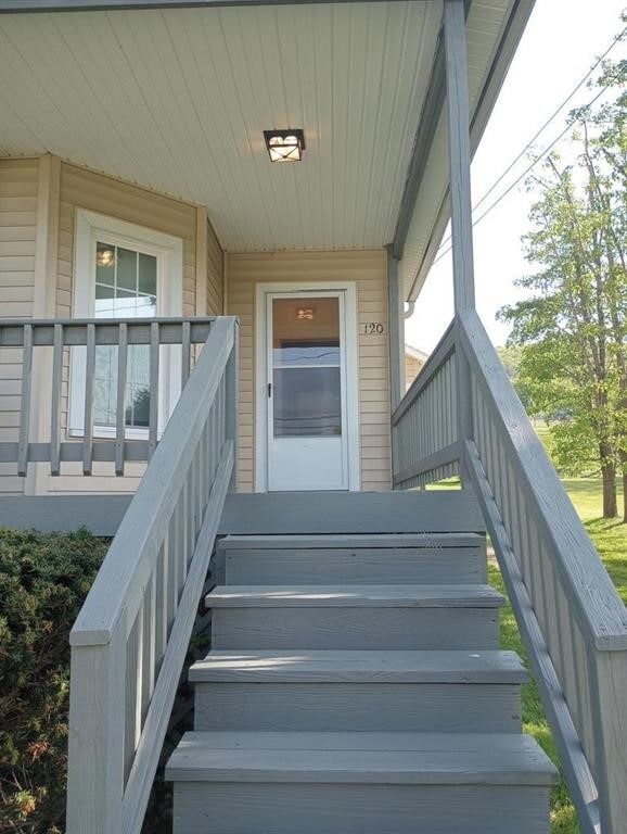 Photo - 120 W 6th St