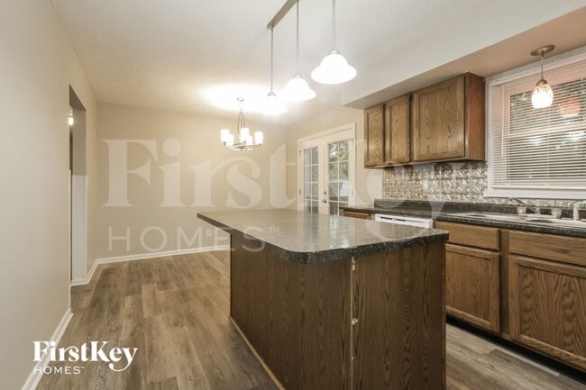 Photo - 302 Corottoman Ct