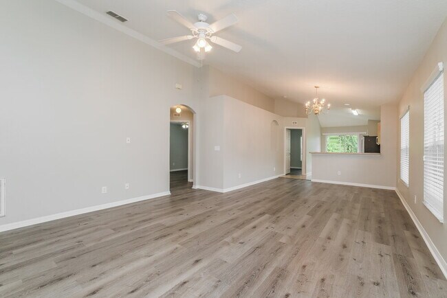 Photo - 7546 Oxford Garden Cir