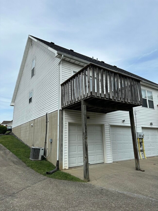 Photo - 1021 Excel Ct