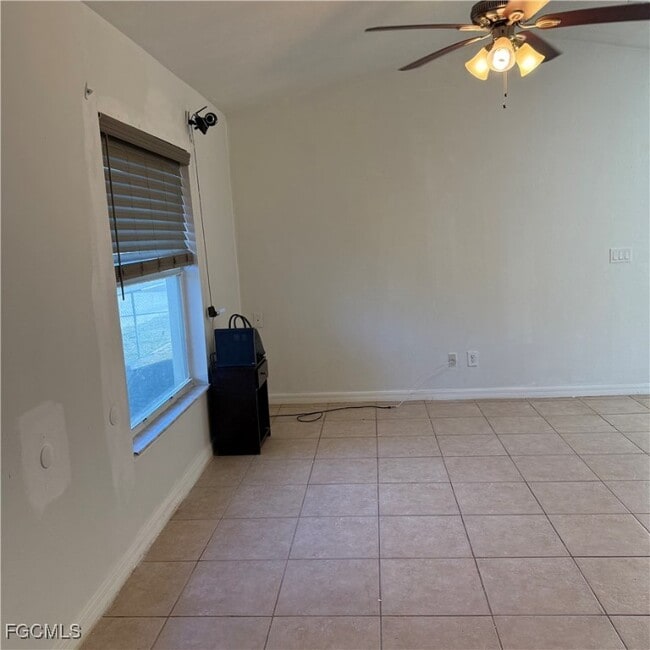 Photo - 2172 Simon Ct