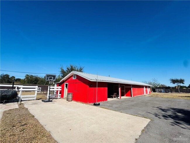 Photo - 21 N Shary Rd