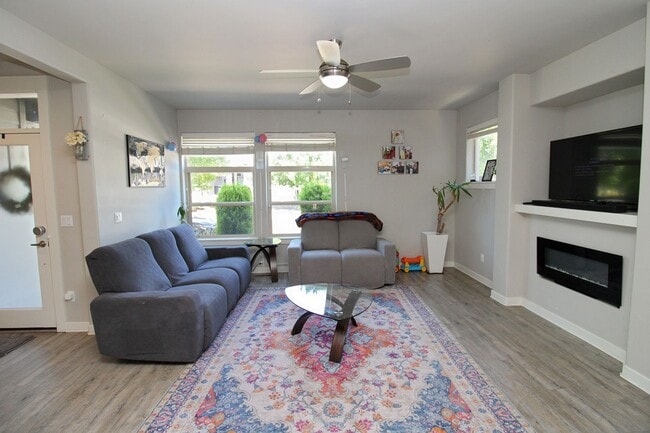 Photo - 5220 SE Thornapple St