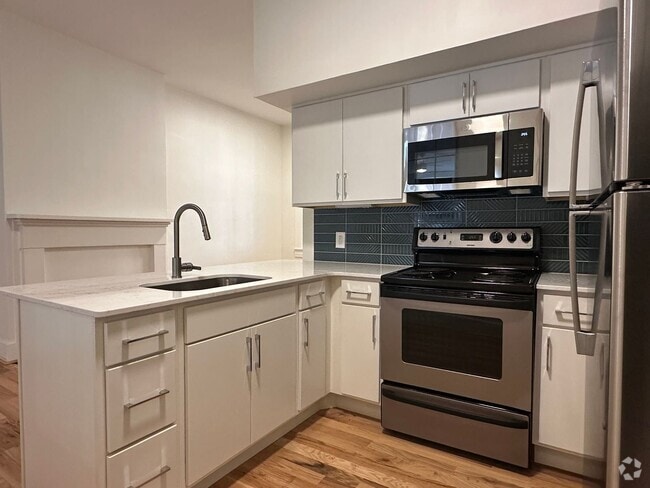 Building Photo - 1307 Main St Unit 2 (AMI) Rental