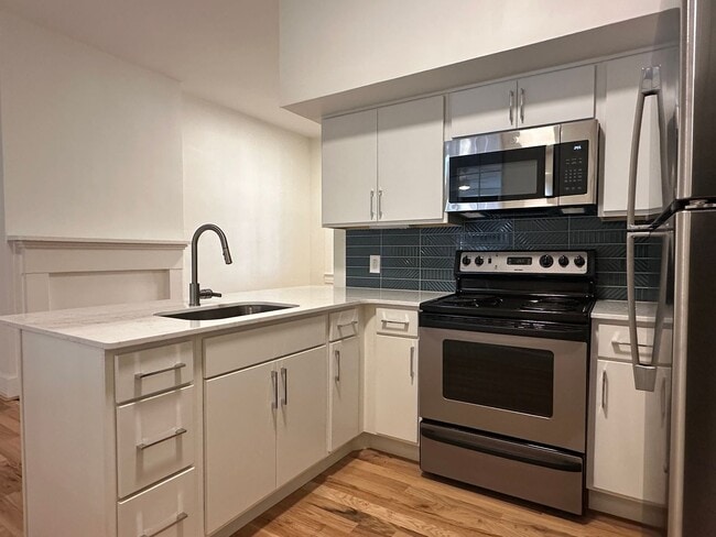Photo - 1307 Main St Apartment Unit 2 (AMI)