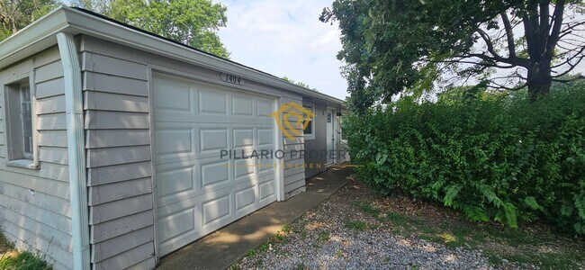 Building Photo - Welcome to your new home! This delightful 3-Bedroom Home Available NOW!