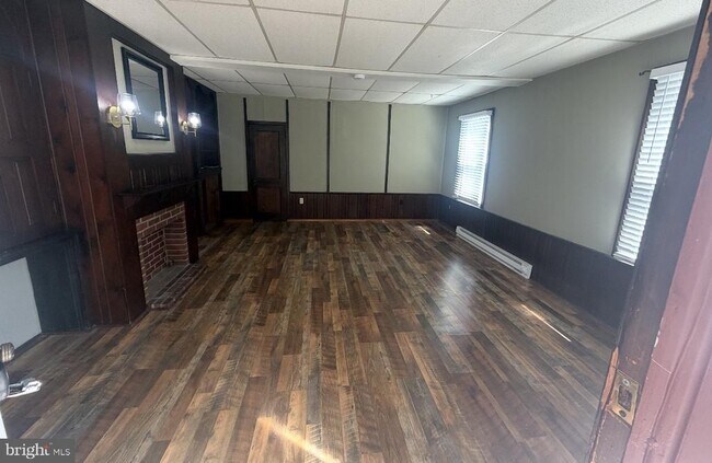 Photo - 18 N Pearl St