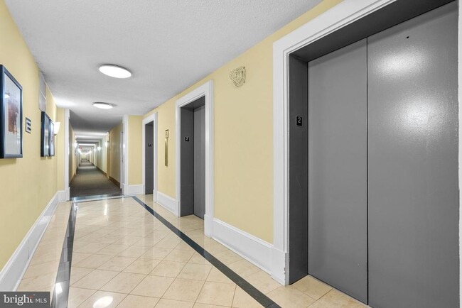 Photo - 4500 S Four Mile Run Dr Apartment Unit 202