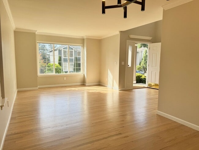 Photo - 3 Bd/2.5 Ba Newcastle Home