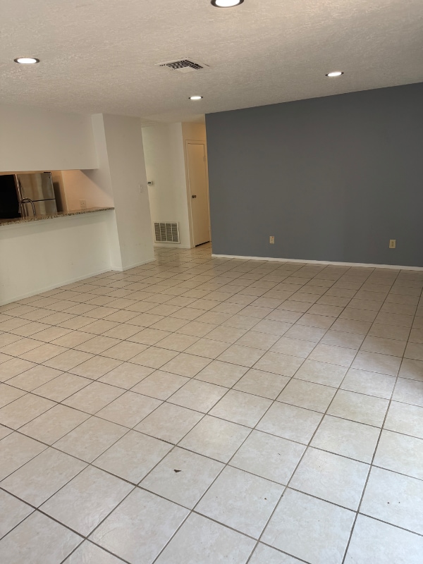 Photo - 10 N Circlewood Glen