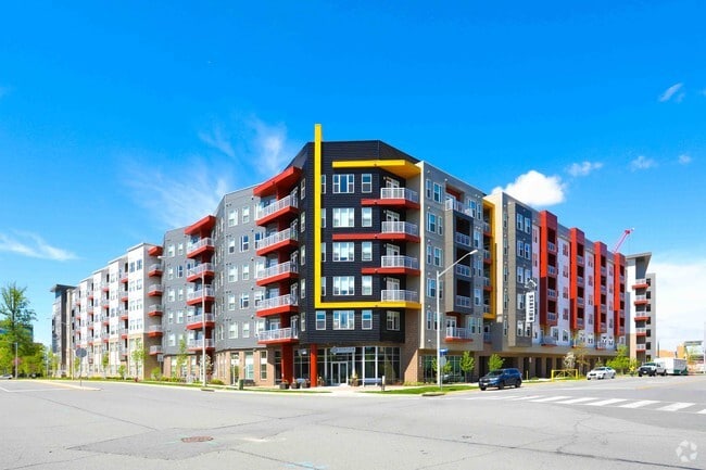 Station on Silver Apartments For Rent in Herndon, VA