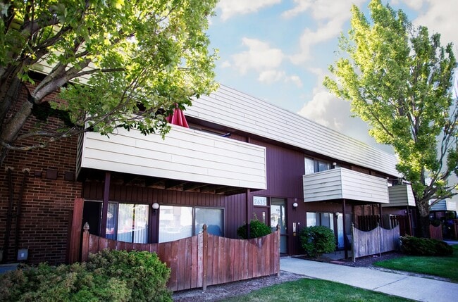 Photo - Cedar Run Apartments