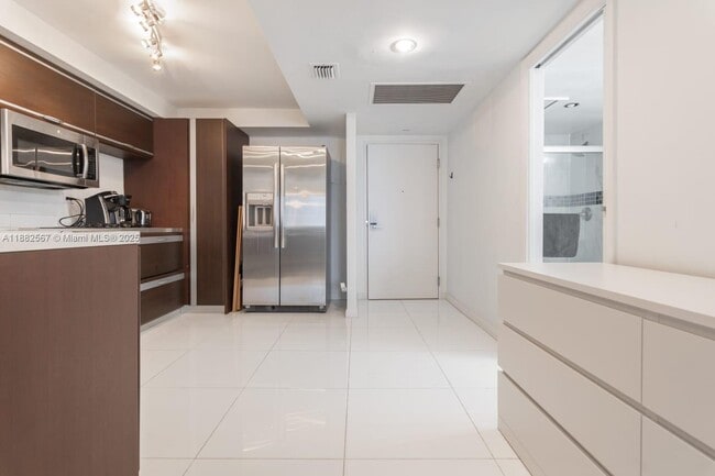 Photo - 2301 Collins Ave Unidad 1023