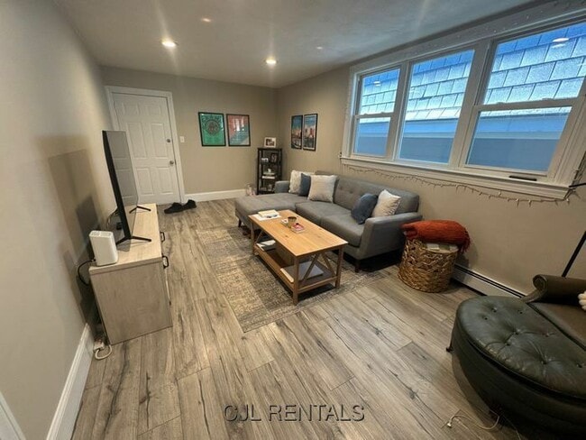 Photo - 63 Falcon St Unit 3R