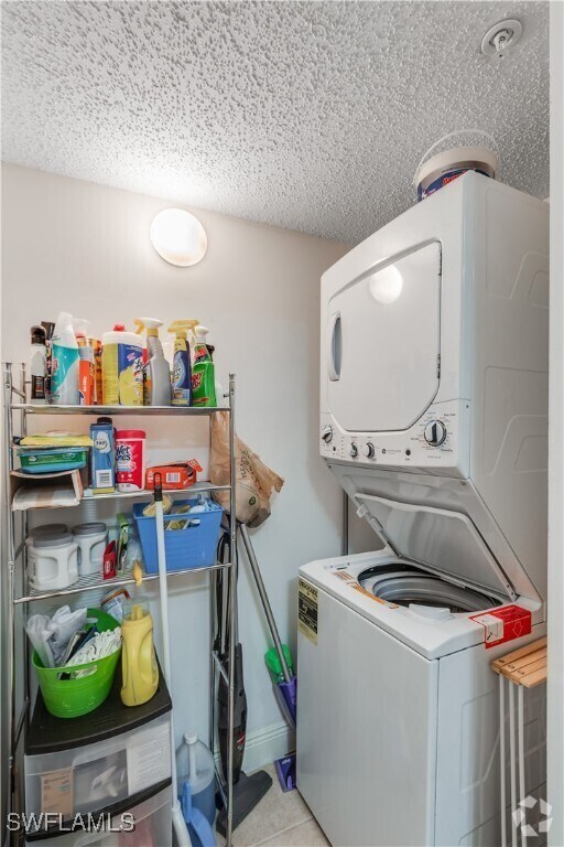 Building Photo - 1835 Florida Club Cir Unit 3303 Rental