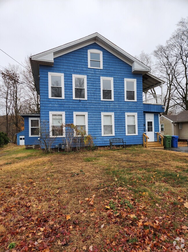 Building Photo - 82 Webb St Rental