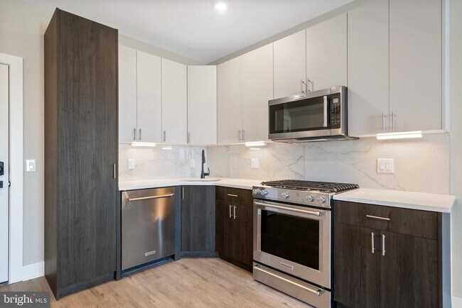 Photo - 408 N Front St Unidad 7