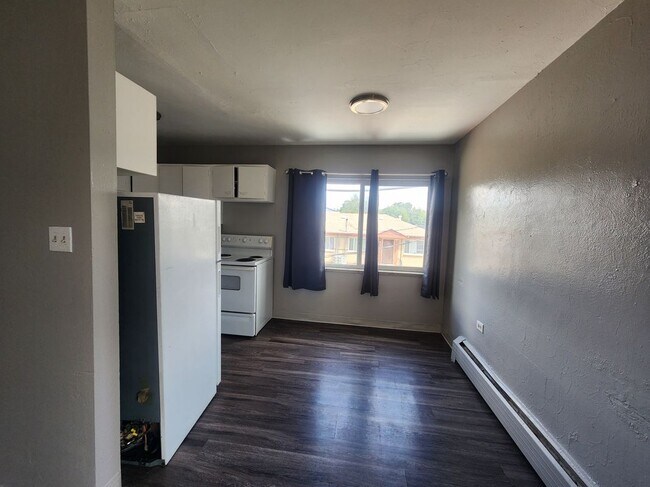 Photo - 1994 Elmira St