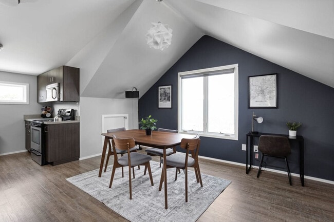 Photo - 1125 E 10th St Unidad ID1303781P