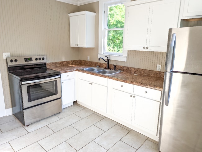 Photo - 218 Howell St