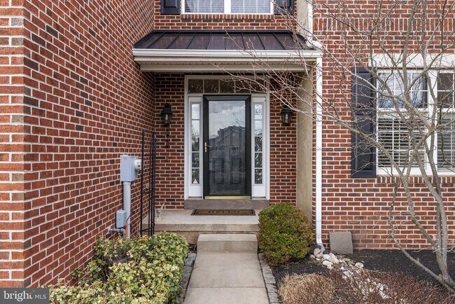 Photo - 2143 Eastport Way