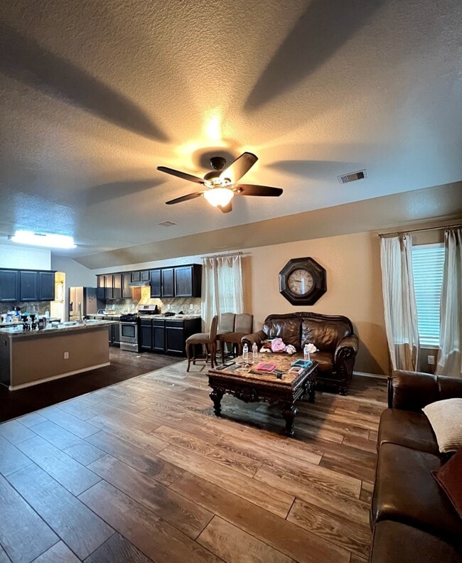 Photo - 15647 Flagstone Walk Way