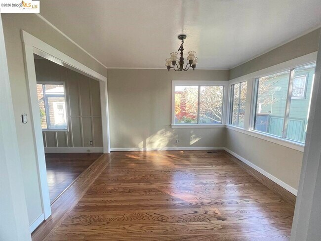 Photo - 1730 Francisco St