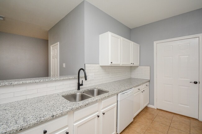 Photo - 6418 Waldron Dr Unit B