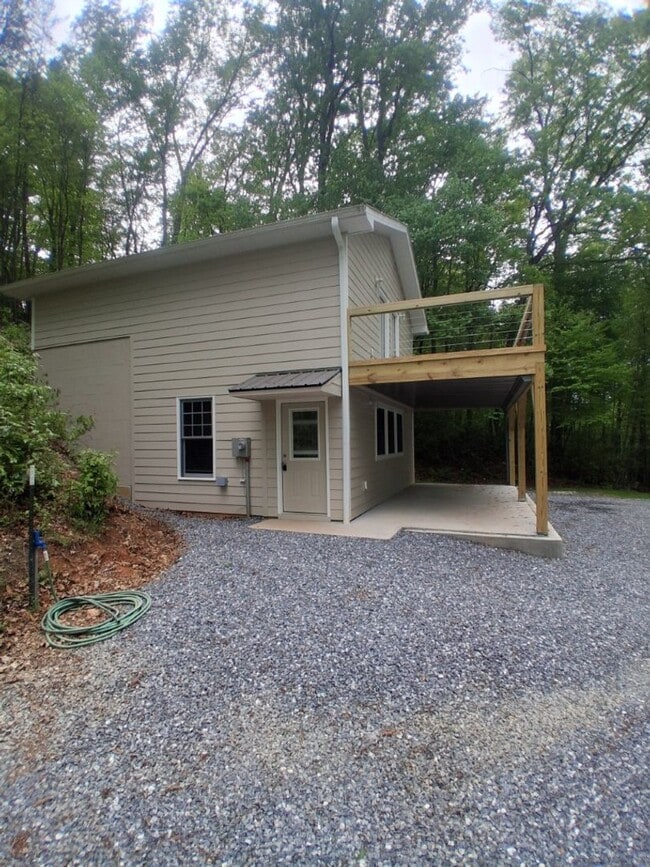 Photo - $1,800 - 2 Bedroom 2 Bathroom Newly Renova...