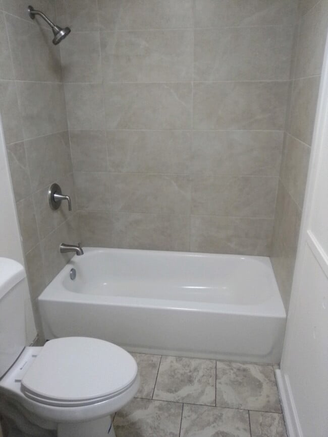 Photo - 14710 Lakewood Blvd