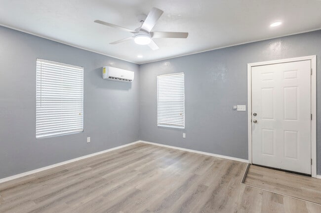 Photo - 1016 S Chester St