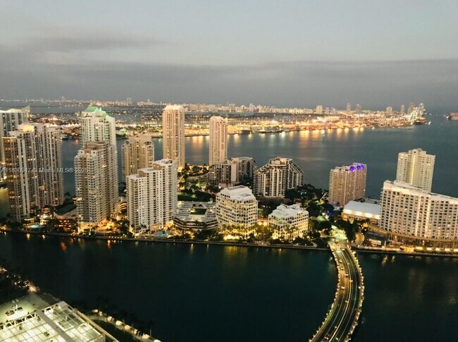 Photo - 950 Brickell Bay Dr Condo Unit 5308