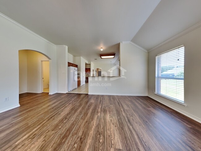 Photo - 1385 Tanglevine Dr