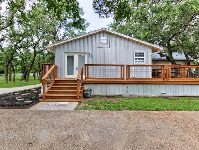 Building Photo - 1600 San Juan Dr