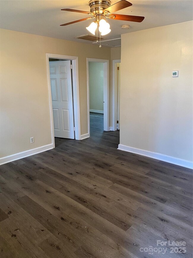 Building Photo - 3100 Zircon St Unit 1 Rental