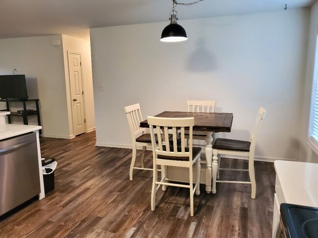 Photo - Beautiful 3BR/2BA Home in Hunters Lake – B...