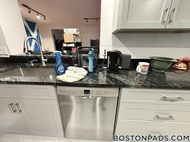 452 Park Dr Unit 1