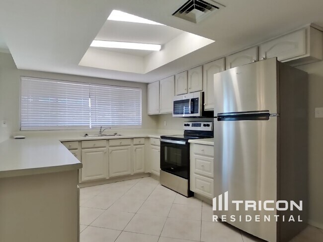 Photo - 4925 W Mescal St