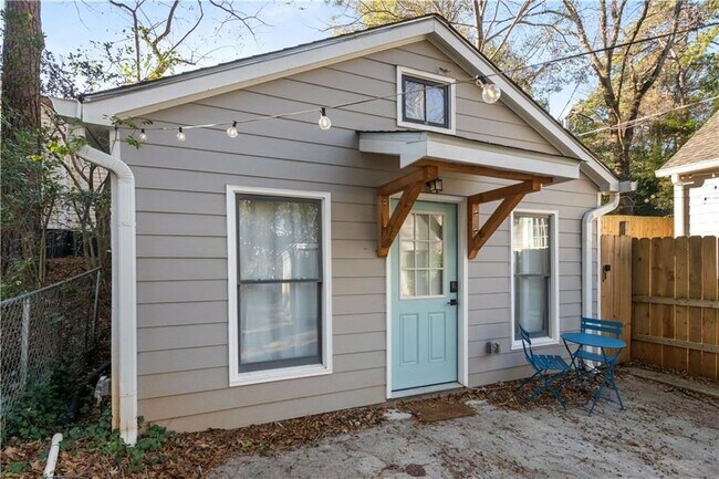 Photo - 1583 Braeburn Dr SE