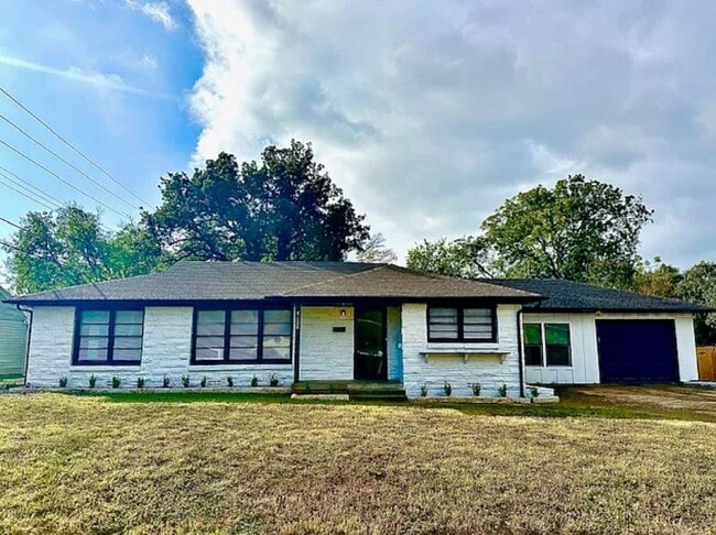 Building Photo - 4124 Benmar St