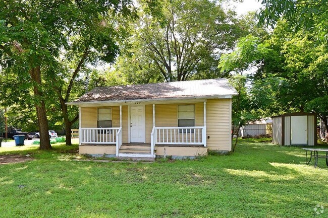 Building Photo - 207 E Torrey St Rental