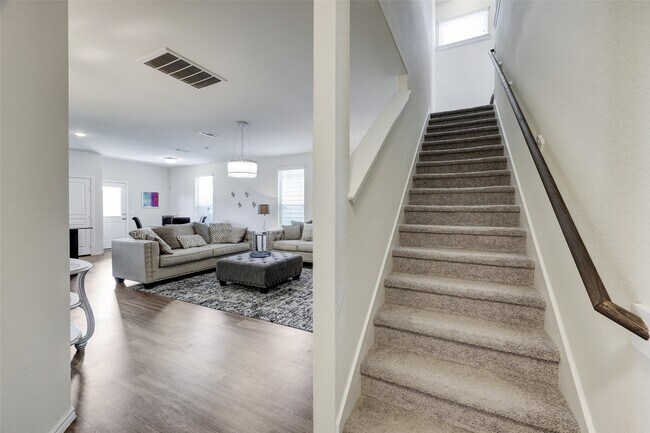 Photo - 4711 Windmill Run Dr