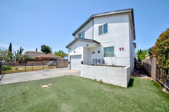 Building Photo - 8711 McKinley Pl Unit 8711 McKinley Place LA Rental
