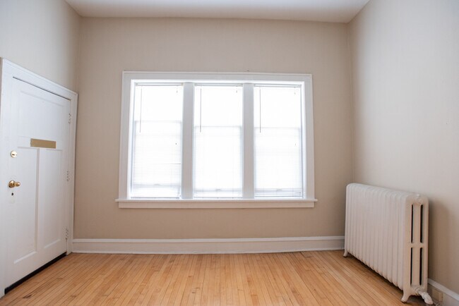 Photo - 1603 N Van Buren St Unit #1