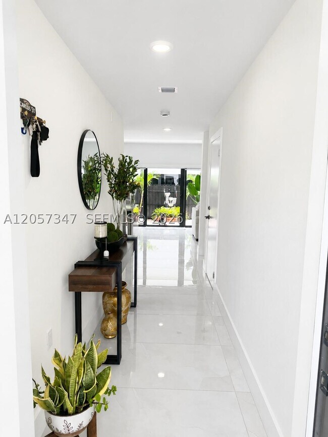 Photo - 1360 NW 2nd St